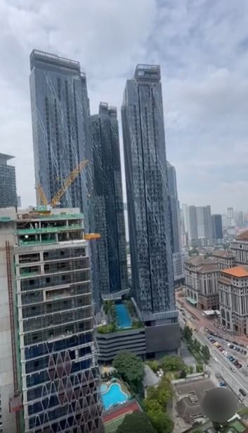 视频|经典法拉利被吊上高楼 直接送进顶层豪宅震撼全网