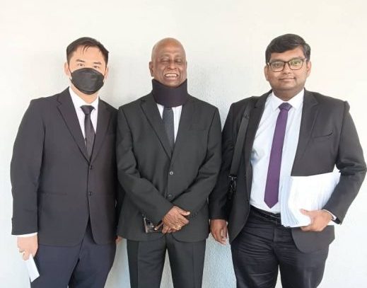 视频|荷女模坠楼案|谕令政府立即赔偿110万 高庭法官:别再拖延!