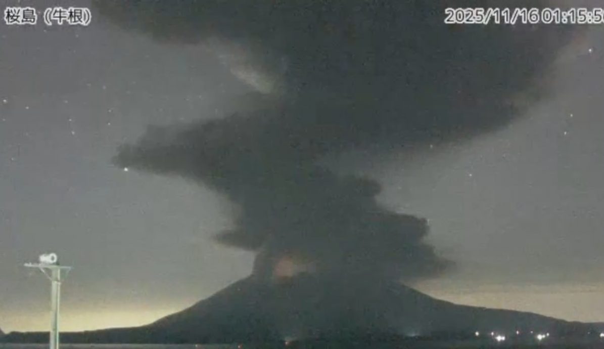 (视频)日本鹿儿岛县樱岛火山多次喷发 烟雾最高至4400公尺