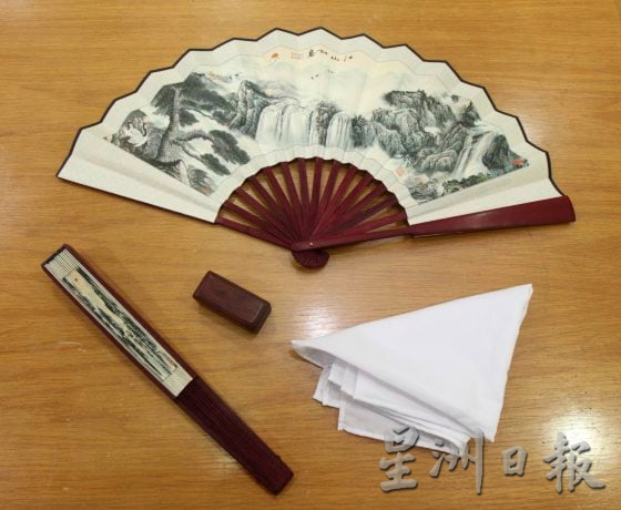 【快乐的职业/03】说学逗唱,让人发笑,也让人反思──相声演员姚智祥
