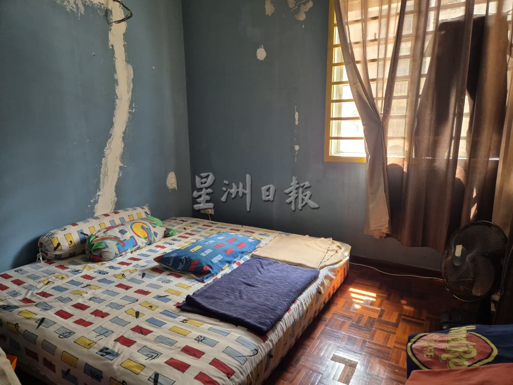 暖势力/双文丹愁车费癌妇 获社会捐助