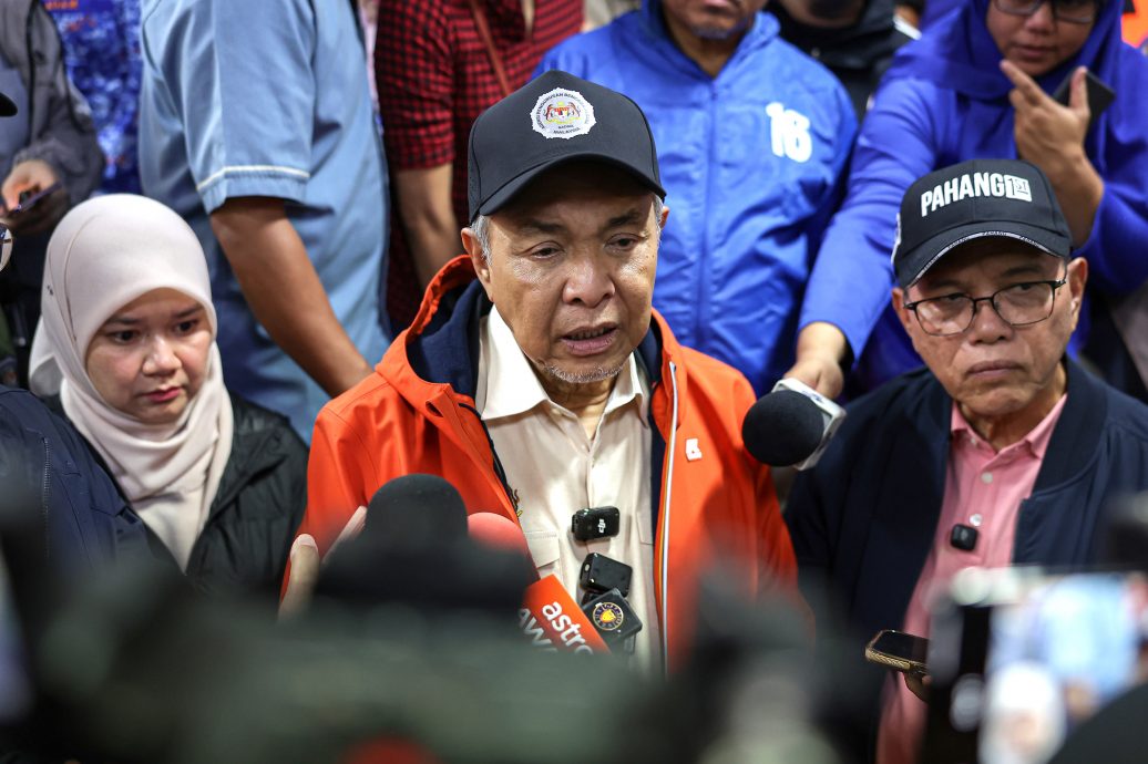 全(已签发):副首相巡视灾区