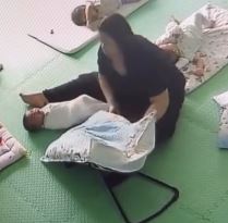 六月大男婴疑被抛拉踩踢扇耳光 母发14条电眼画面痛诉保姆恶行