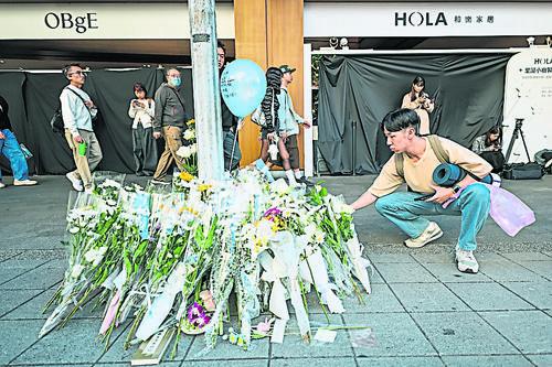 新图TAIWAN KNIFE ATTACK:Aftermath of smoke grenade and a knife attack in Taipei