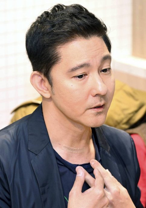 立威廉手术后首露面 某部位被切影响进食
