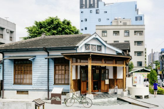 草稿筑迹/走读嘉义市:从建筑看见城市的公共性,从老屋孕育新的文化地景。