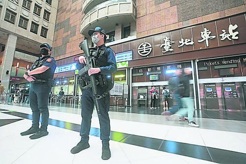 警方在北车加强戒备