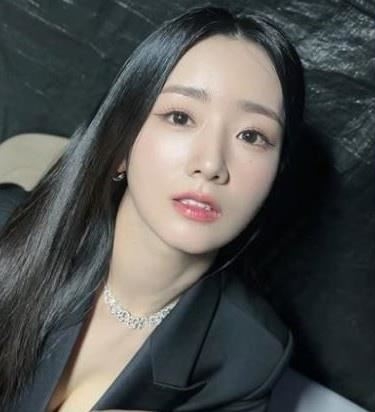 音乐伙伴变人生伴侣 Apink尹普美官宣明年5月完婚