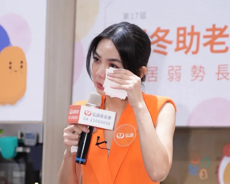 (明8am)Ella认S.H.E跨年将合体 澄清弟弟重病一事