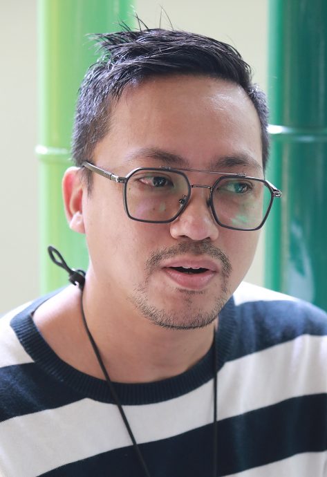 “辰星”“晓月”亮相萌翻众人!熊猫保育中心严管人潮守护“友谊使者”