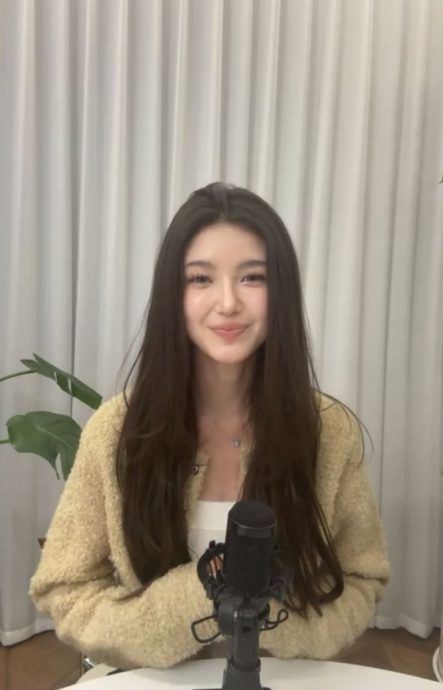 低调开新账号吐心声 Danielle:期待再次见面