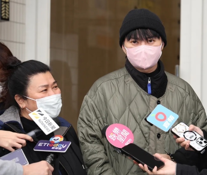 小S送花篮悼念曹西平 蓝心湄遗憾失约年夜饭