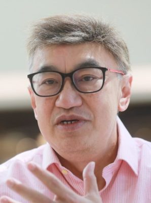 我们/血液连心 团结同行