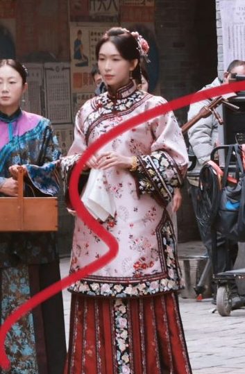 暌违8年再拍戏 林志玲晚清造型被指“犯规”