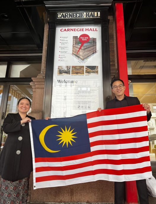 暖势力/“白大褂”家庭里走出的指挥家 刘文倩用15年青春圆梦卡内基
