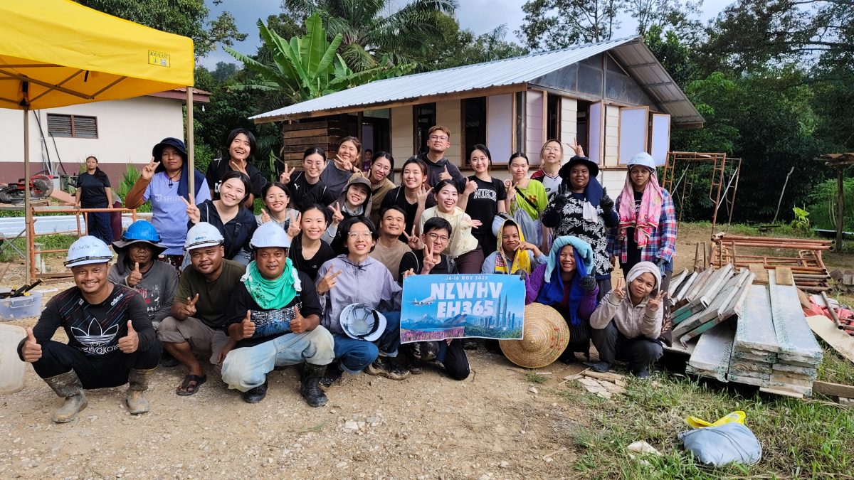 暖势力:打工度假情谊未散 揪团出力为原住民平地起屋