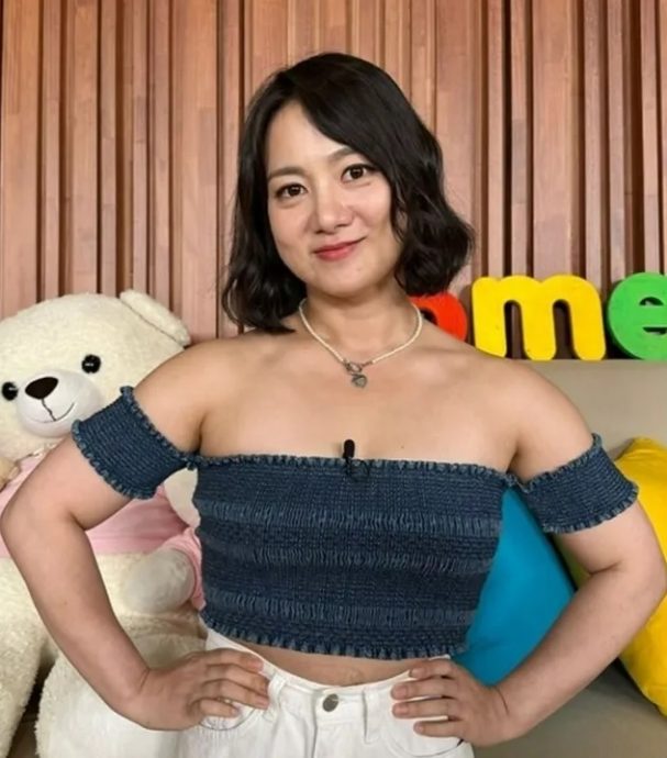朴娜勑卷争议停工后首现身 俊男陪上酿酒课遭网民怒轰