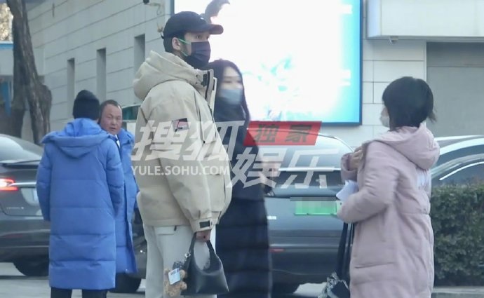 陈牧驰陪产检陈冰 被调侃赘婿赛道最成功