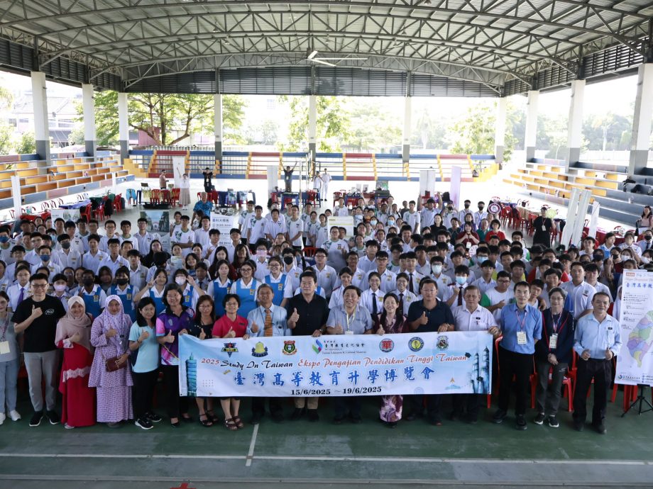 霹:学海学记|台湾学府办博览会 助中学生了解升学资讯