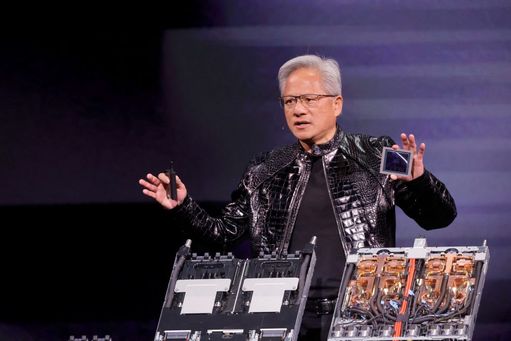 黄仁勋CES发表自驾车AI 宣布超级电脑Vera Rubin全面量产