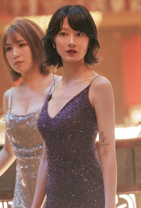 黄子华戒口操肌肉搏郑秀文 为《夜王》狂抽烟连肺也牺牲掉