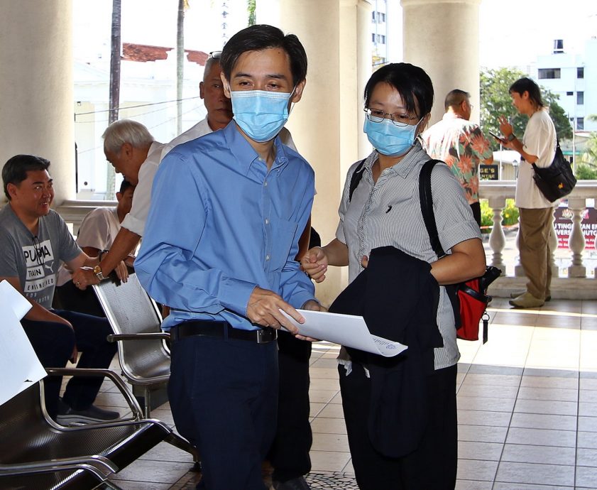 (全国版)2教师被控鞭打致伤学生案,刘德华律师同样申请撤控