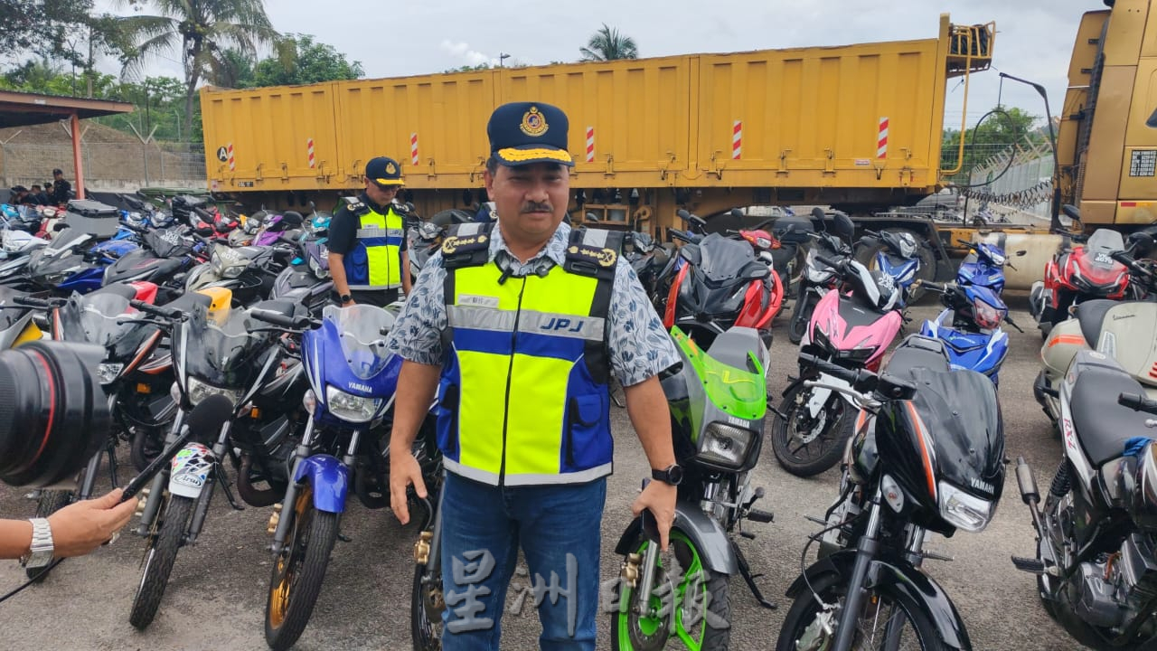 全国:有钱买豪华车,却不缴还路税