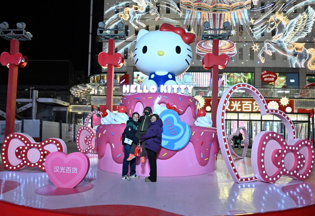 拚盘/Hello Kitty红遍全球 山口裕子掌舵设计46年将交棒