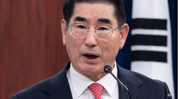 韩国前防长金龙显 被判监禁30年