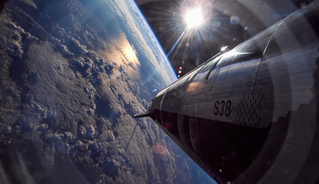 马斯克:SpaceX将优先在月球打造“自我发展城市”