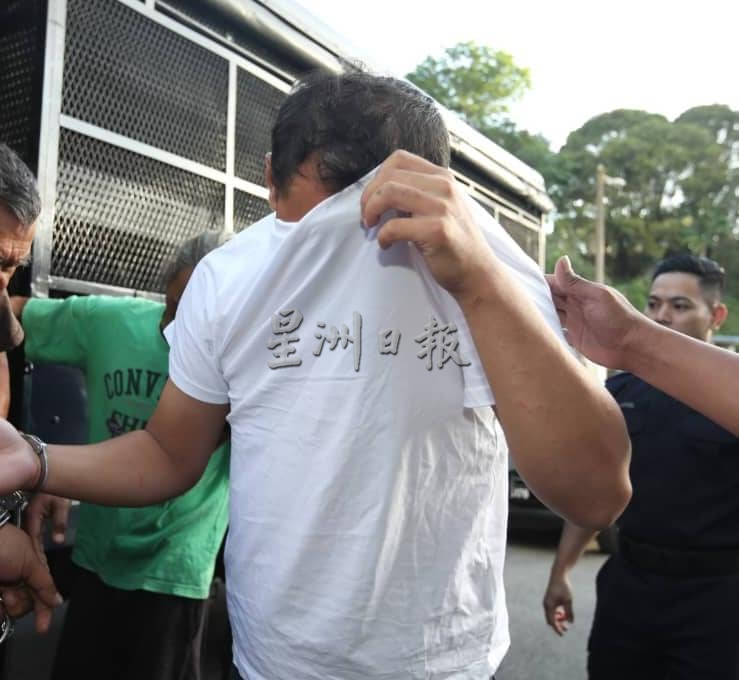 已签发 全国:涉扮顾客戴金逃,失业华裔工程师被控不认罪