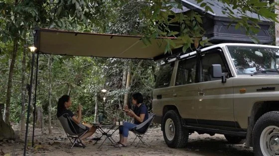 【露营风潮/02】两个女生的疗愈旅程,移动小屋载满露营梦想
