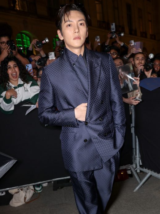 历史总是惊人的相似!池昌旭巴黎“偷窃”画面疯传