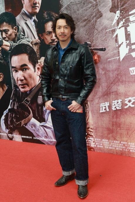 周秀娜被告诽谤后首现身领奖 张继聪膺最具魅力男演员