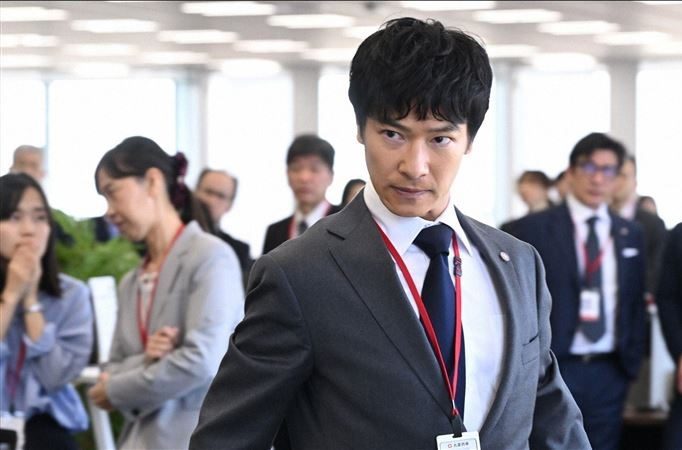 堺雅人新剧开拍 招募3000临演掀热议