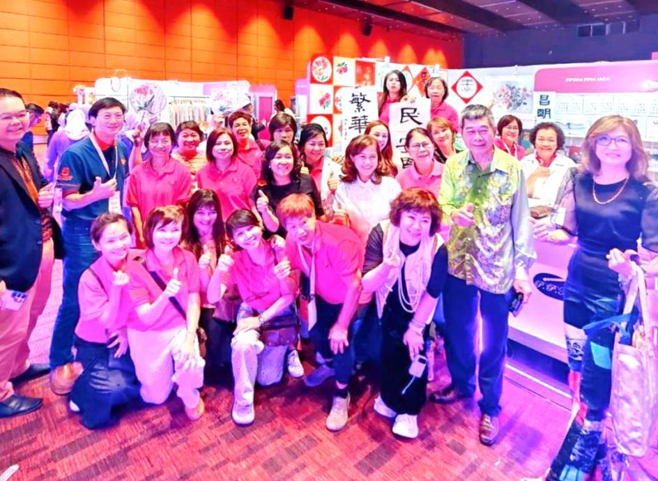女书画家协会明年庆10周年 朱绍瑛:邀海内外艺术家参与