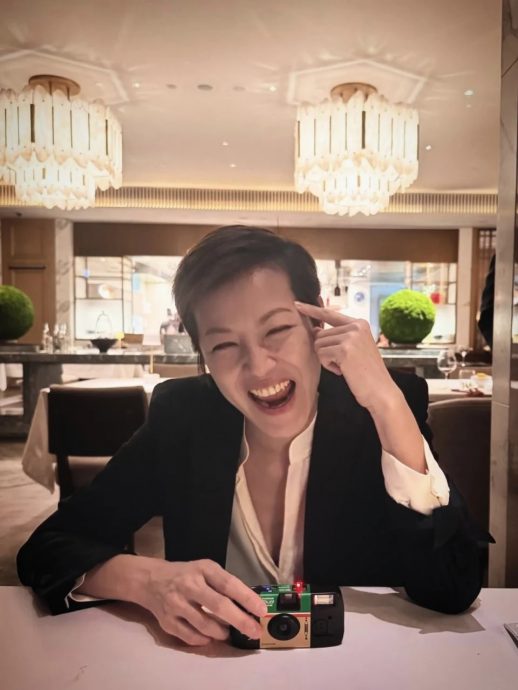 曾支持香港社运被扣留 何韵诗宣传新专辑遭拒