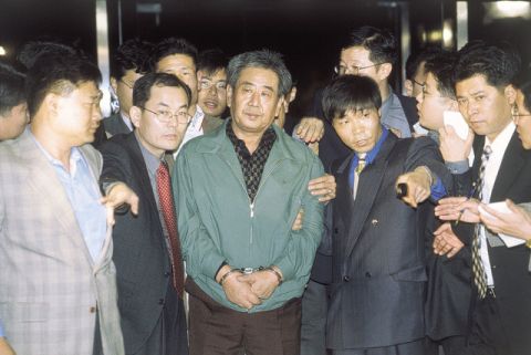 看世界)韩独裁时期「酷刑专家」李根安病亡