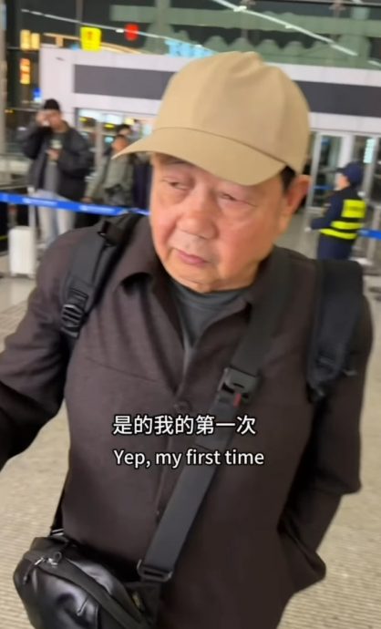 视频|因模仿爆红 “中国特朗普”来马过年 带父母狂吃猫山王