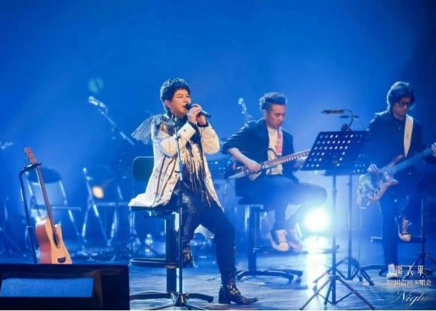 (明8.30am)熊天平《夜夜夜夜》巡演 4月11日唱上云顶