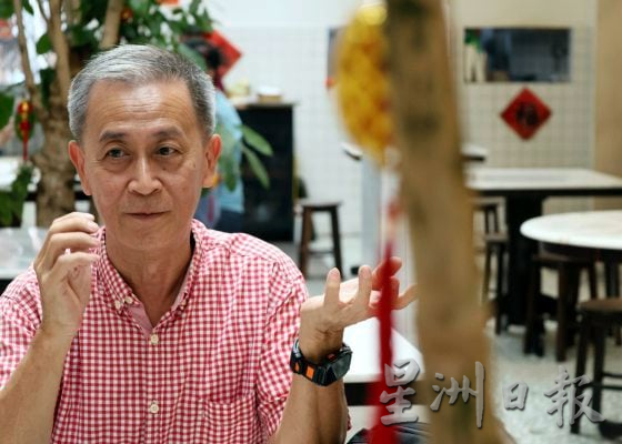 【茨厂街变形记/01】从游子、住客到过客,用镜头记录街巷里的日常碎片