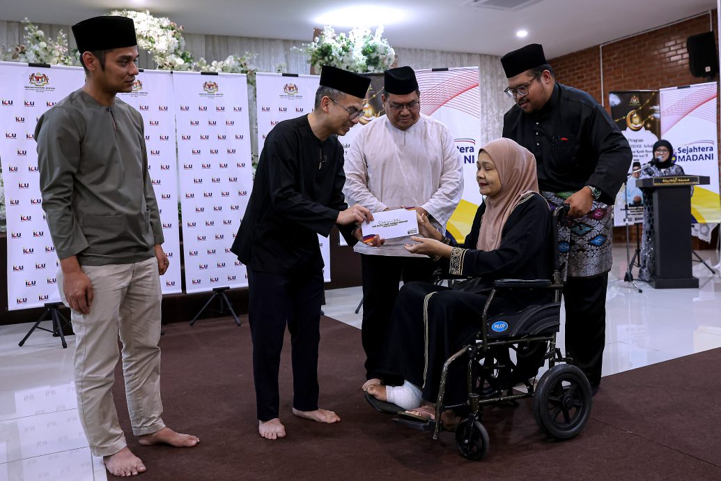 UNDER-16s CAN ONLY USE SOCIAL MEDIA VIA PARENT-MANAGED ACCOUNTS, SAYS FAHMI