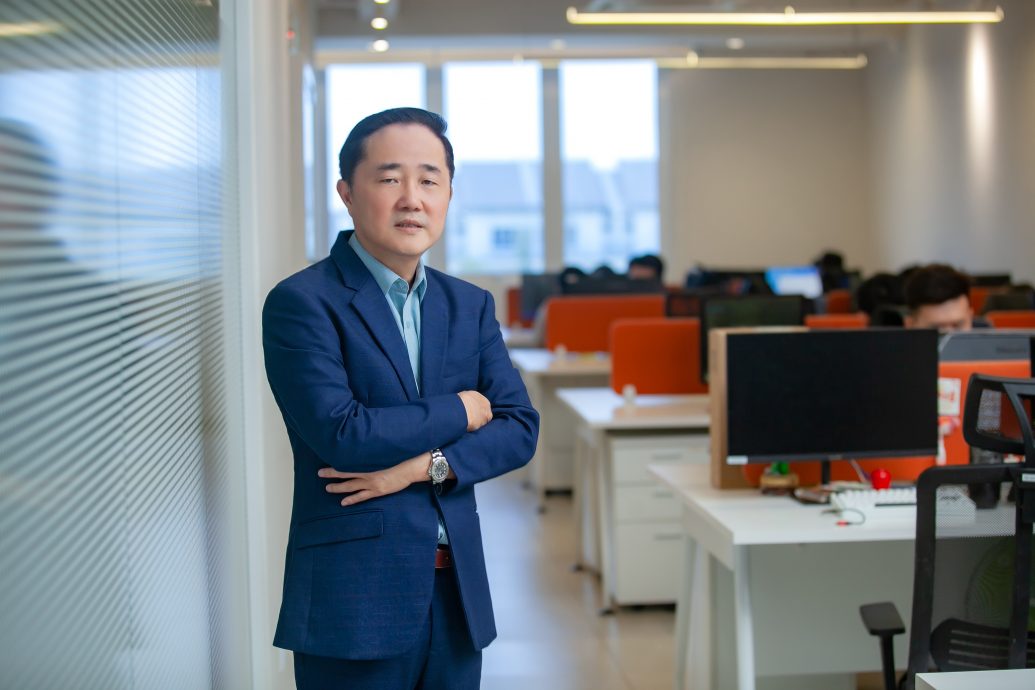 4-5见报 企业故事|从月销几套软件到行内领先 ADB逆袭放光芒