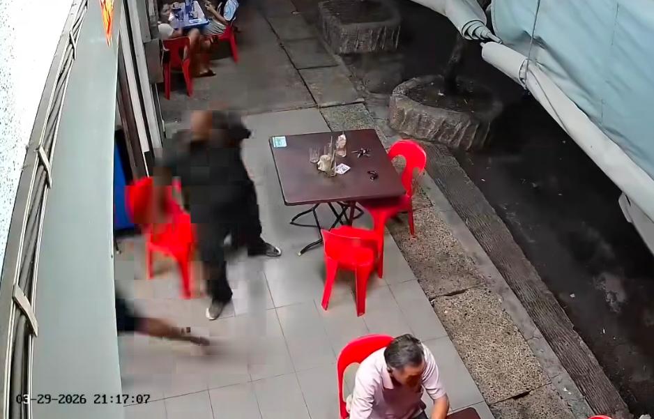 全:已签发:明光砍人视频流传 惊悚17秒触目惊心