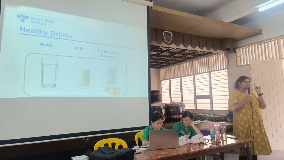 学海学记|主文|霹雳女中圣约翰救伤队 烹饪课程化身“小厨神”