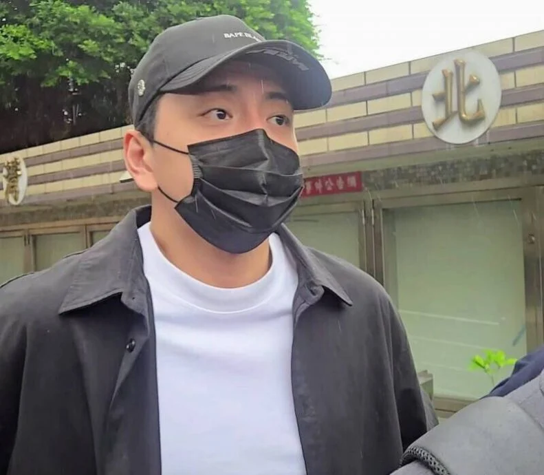 找黑白两道查个资讨钱 王大陆和女友遭判刑6个月