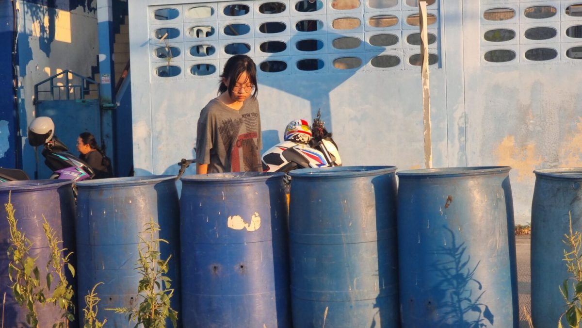 暖势力|视频|“这不丢脸,父亲病了我要帮他” 泰15岁少女拾荒养家感动全网