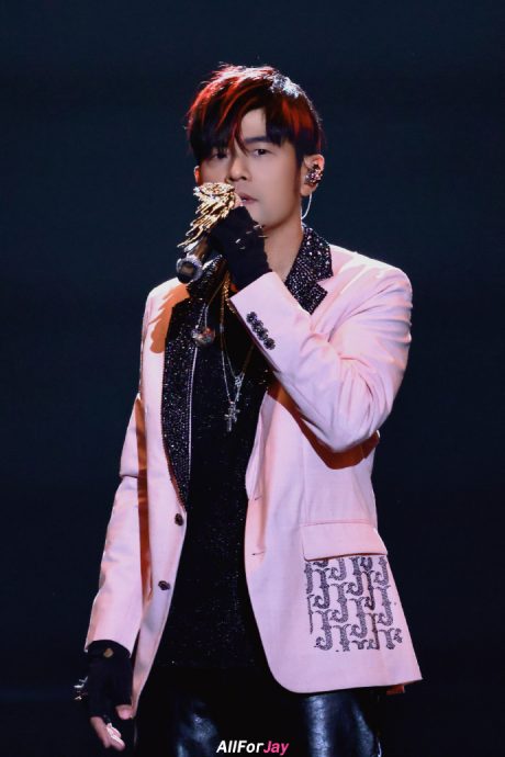 杭州演唱会|3小时实唱不足90分钟 周董降调躲高音惹负评