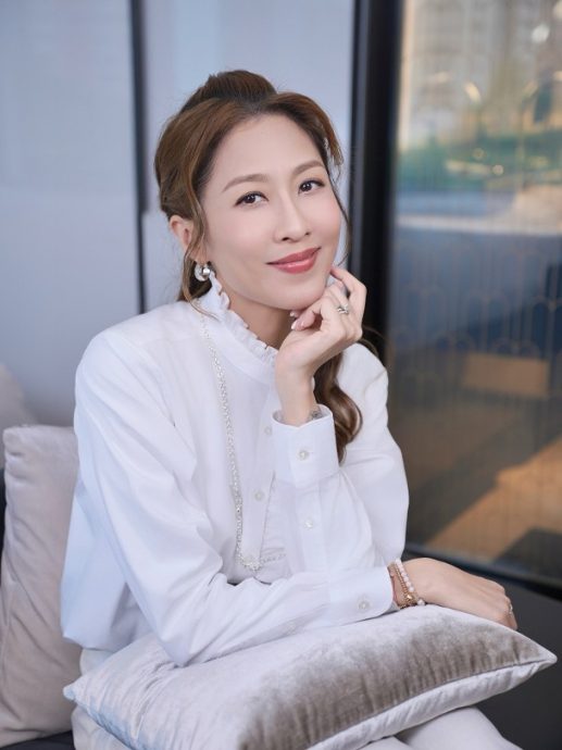 陈敏之边吸氧边直播带货 抱病硬撑直呼“用命拼”