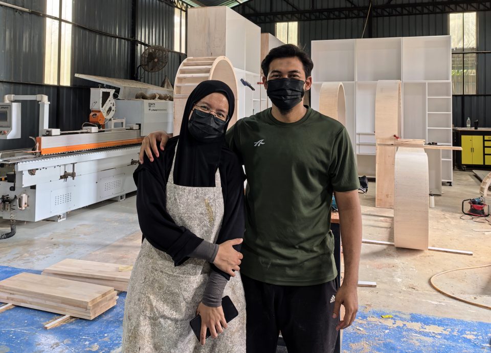 暖势力 / 在男性主导职场“发光”!31岁年轻女子用双手筑起家具梦